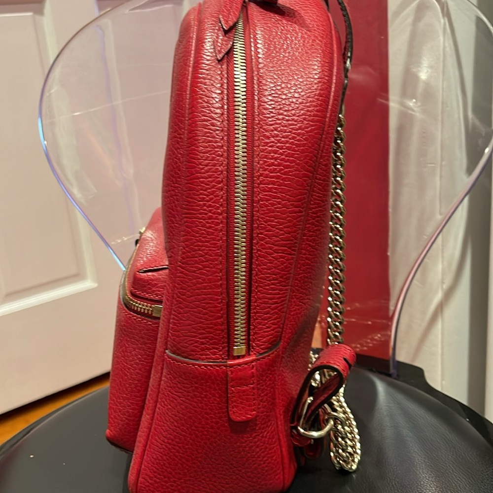 Gucci red leathered back pack / pocket book with gold hardware - Picture 2 of 4